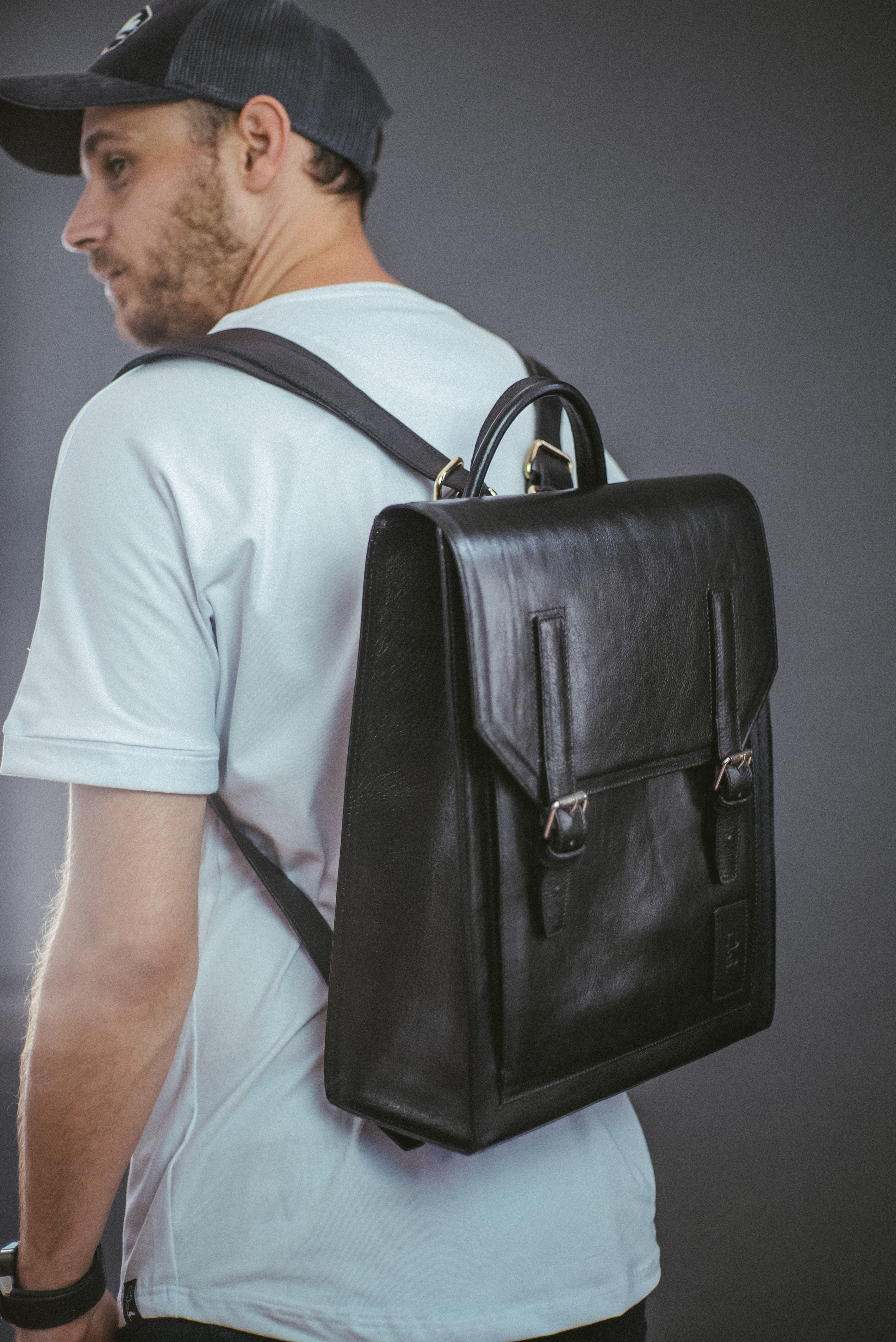 No.02 COMPANION LEATHER BACKPACK, BLACK